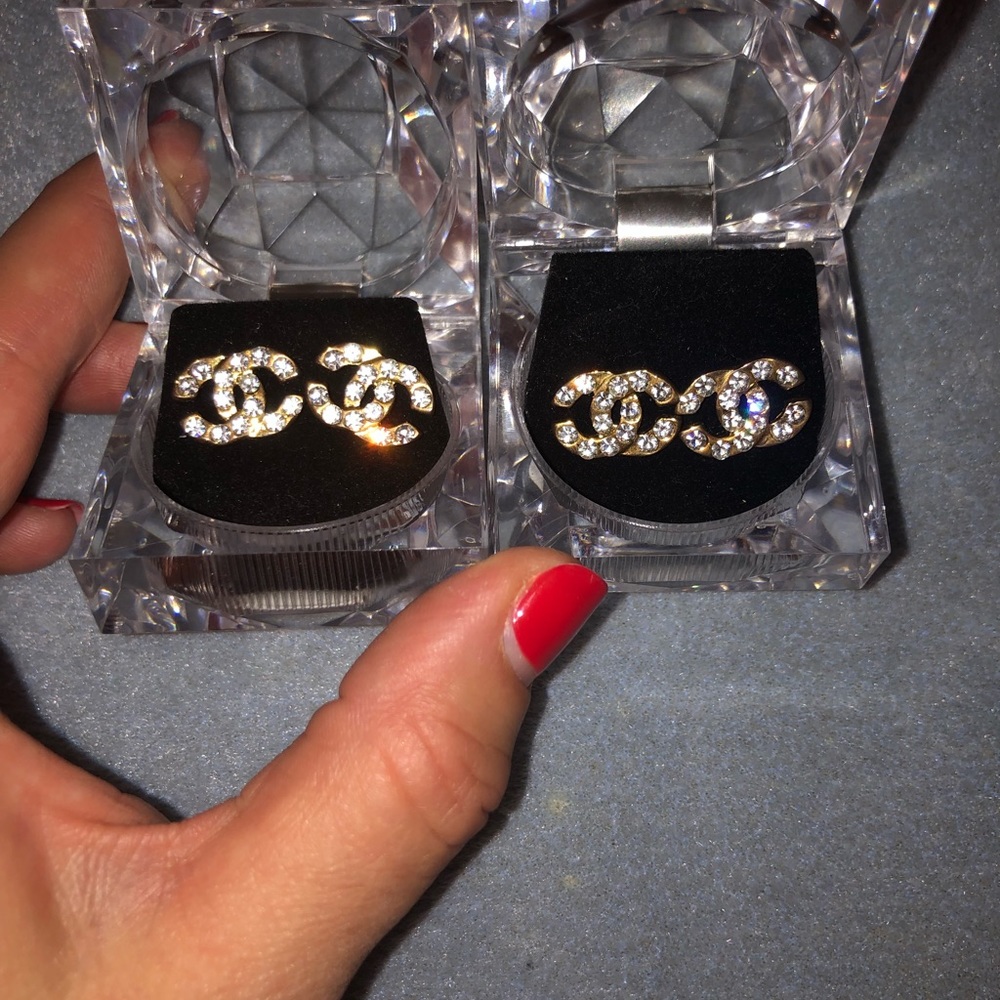 2 pair fashion earrings - Picture 6 of 8
